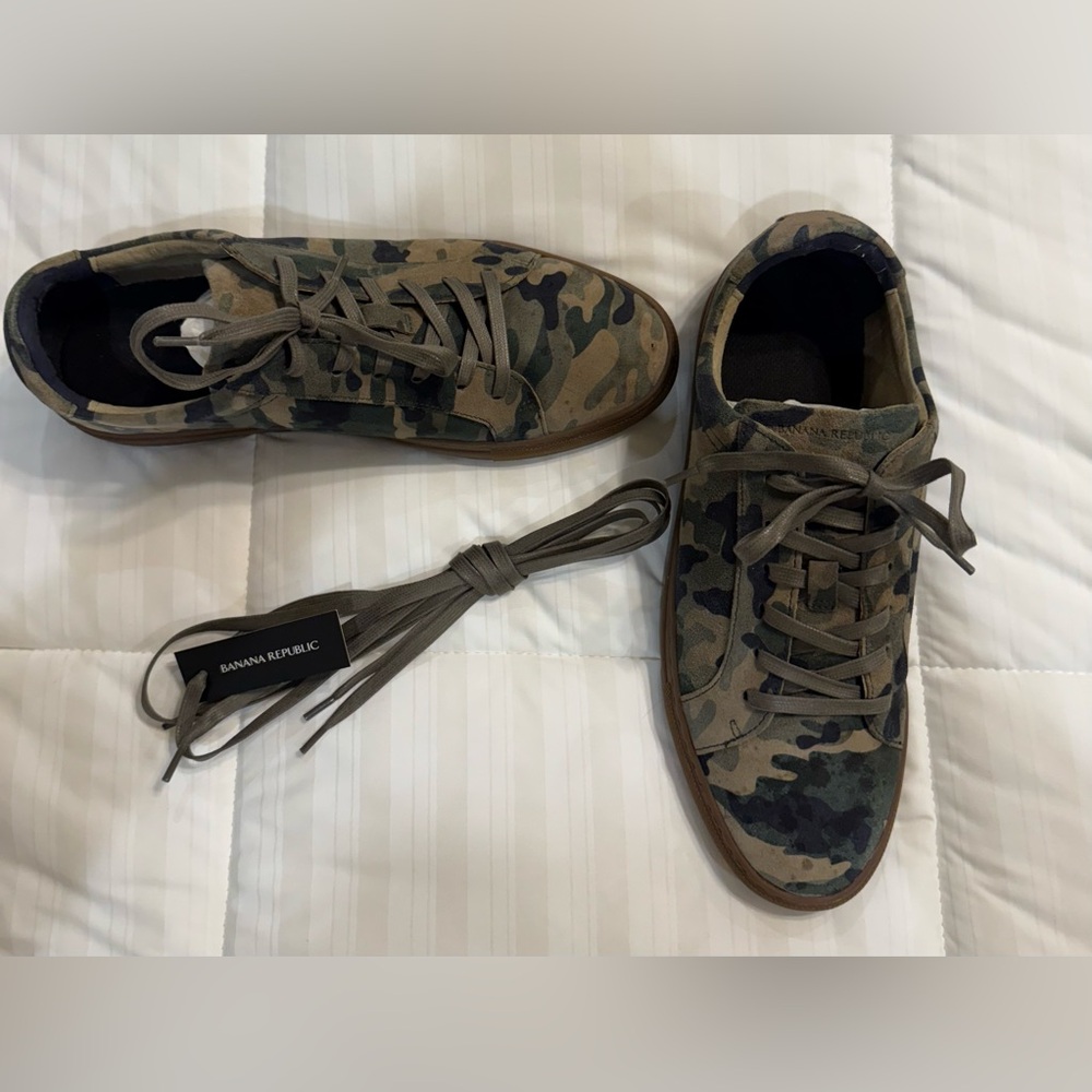 Banana Republic Nicklas Green and Brown Camo Sneakers Casual Style